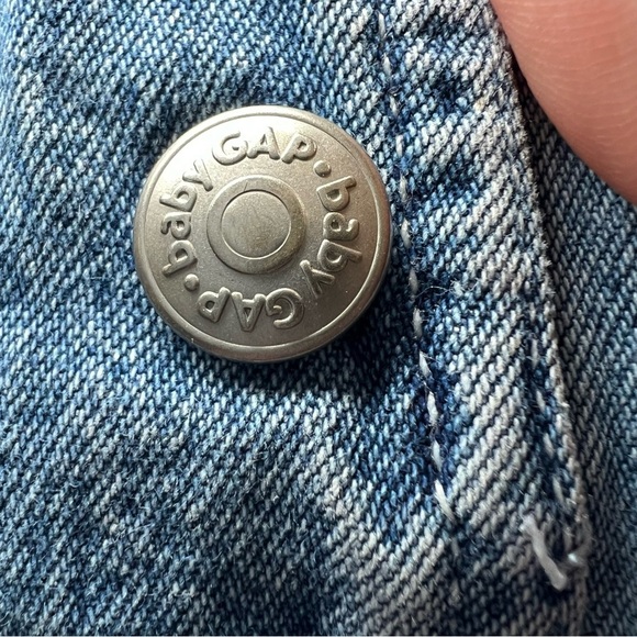 VINTAGE The Perfect Fit CLASSIC Baby Gap Denim Jean Bib Overalls 2 Years - Picture 3 of 11